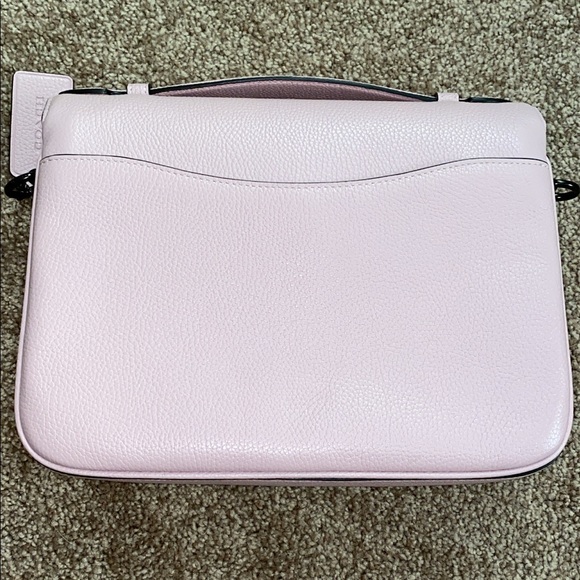 Coach Cassie - Picture 10 of 14